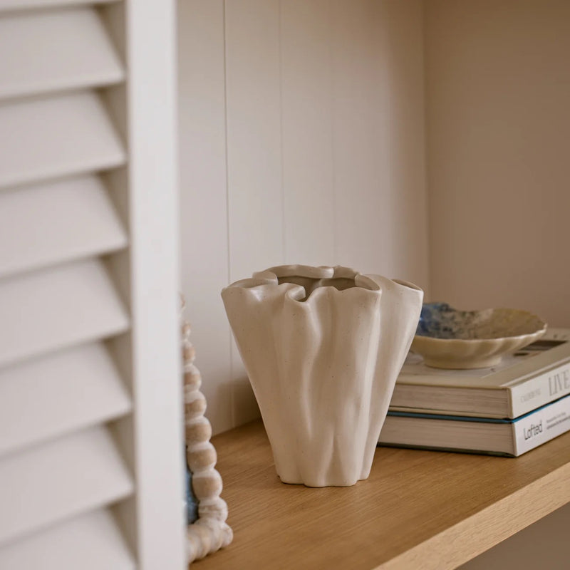 Ripple Cream Vase
