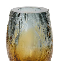 Yaisa Vase