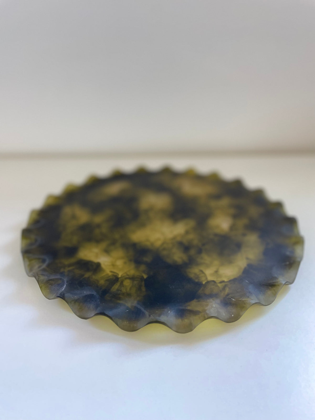 Ruby Resin Platter 28cm Pesto