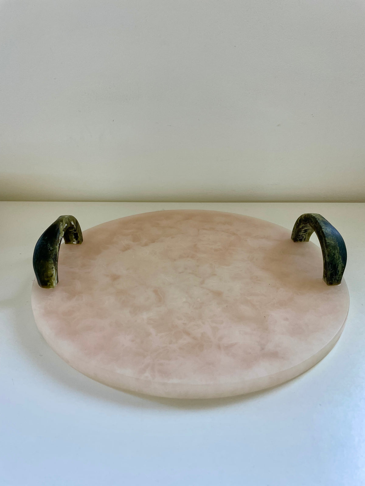 Kip Resin Tray Nude/Pesto