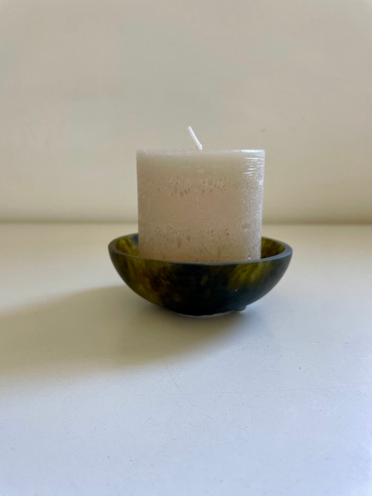 Kip Resin Small Bowl Pesto