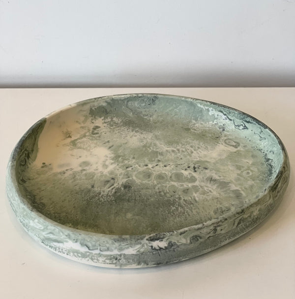 Wesley Resin Sage Pebble Tray- Small