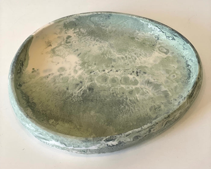 Wesley Resin Sage Pebble Tray- Small