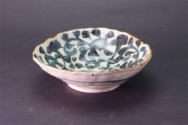 Sometsuke Karakusa Bowl