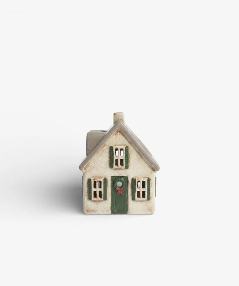 Nordgard Villa with Bow Wreath