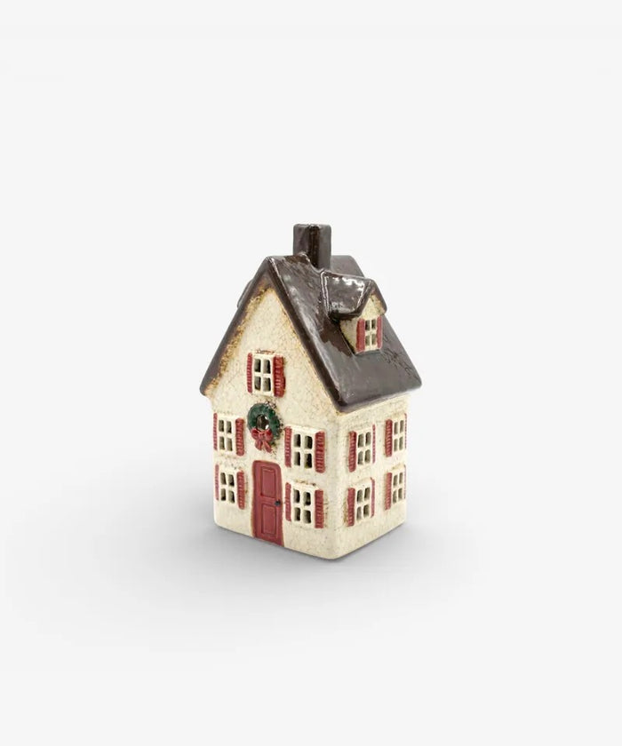 Nordgard Tall Villa with Bow Wreath