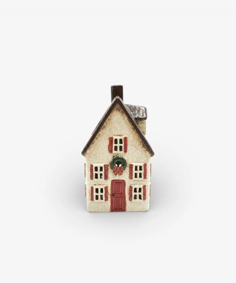 Nordgard Tall Villa with Bow Wreath