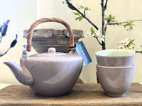 Zaina Teapot