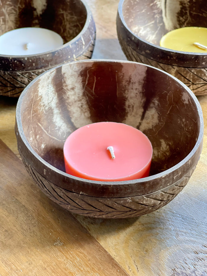 Natural Coco Bowl with Leaf Carving